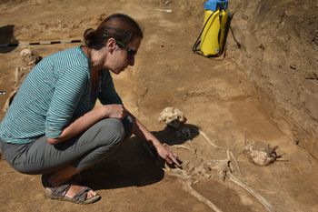 We Wroninie archeolodzy odsłaniają tysiącletnie szkielety pierwszych chrześcijan