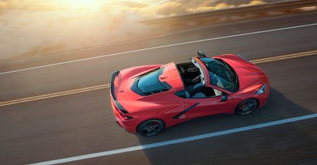 Chevrolet Corvette C8 Stingray: pierwszy z centralnie umieszczonym silnikiem