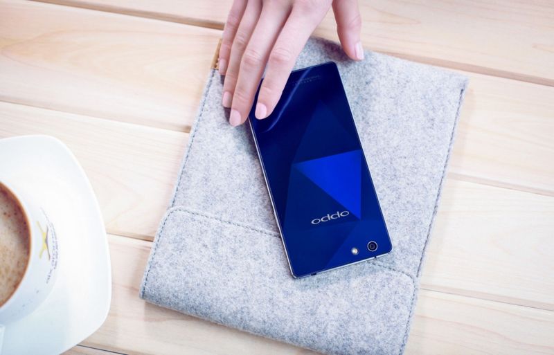Oppo R1C z szafirowym szkłem w globalnej sprzedaży już za miesiąc