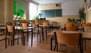 Dzieci zaczynają lekcje o 6:30. "Jestem załamana"