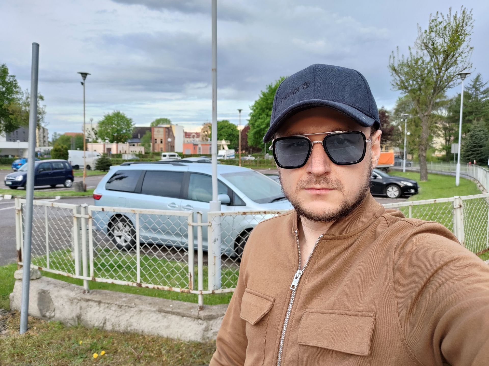 Smartfon inny niż (prawie) wszystkie. ASUS Zenfone 8 Flip: test 34