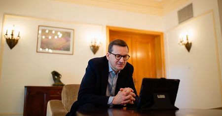 Dzień Matki. Premier Mateusz Morawiecki złożył życzenia swojej mamie