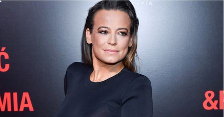 Anna Mucha prowokuje fotkami. Ekspertka zdradza powód