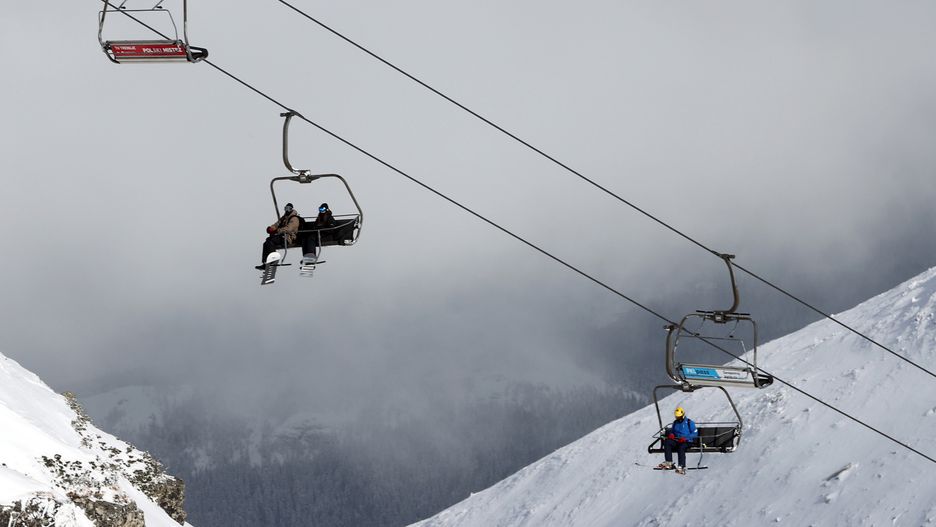 wyci�g krzese�kowy
Grzegorz Momot
g�ry, otwarte, pogoda, szlak, szlaki, szlaku, tatry, wyci�g, zima, atmosferyczne, lawina, lawinowe, lawinowego, lawiny, narciarskie, narodowy, otwarcie, park, szlaki turystyczne, tatrza�ski, trzeci stopie�, warunki, zagro�enie, zaspa, zaspy