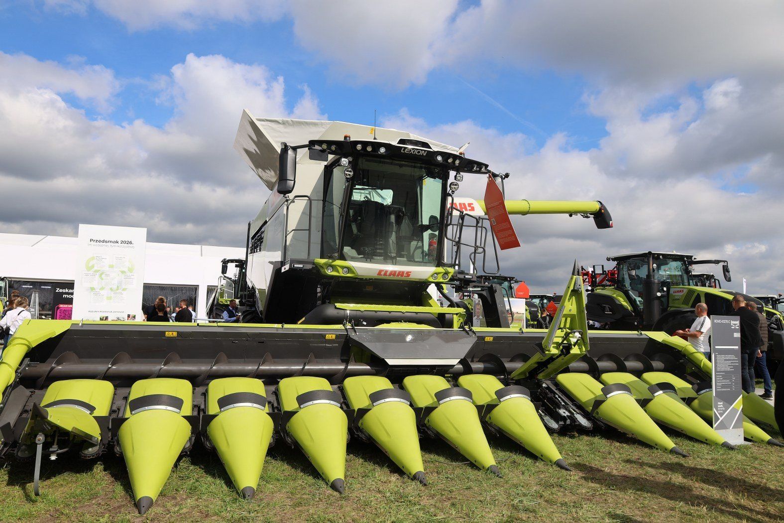 Trwa AGRO SHOW 2025 w podpoznańskich Bednarach! Rolnicy zjechali do Wielkopolski