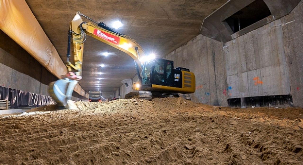 W tunelu pod Ursynowem trwają jeszcze prace ziemne. 