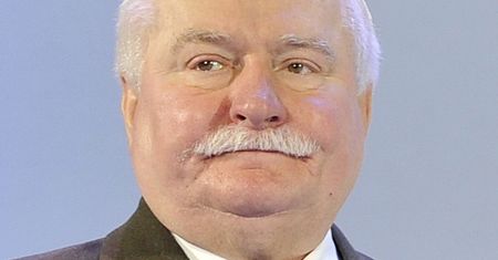 "Piekło czeka". Wałęsa pokazał zdjęcia. Poruszenie na Facebooku