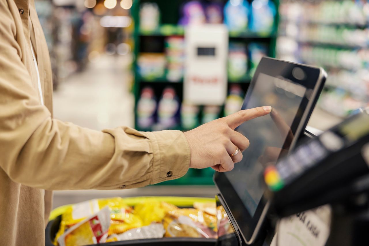 Biedronka i Lidl przesadziły? Psychiatra krytykuje promocje dyskontów