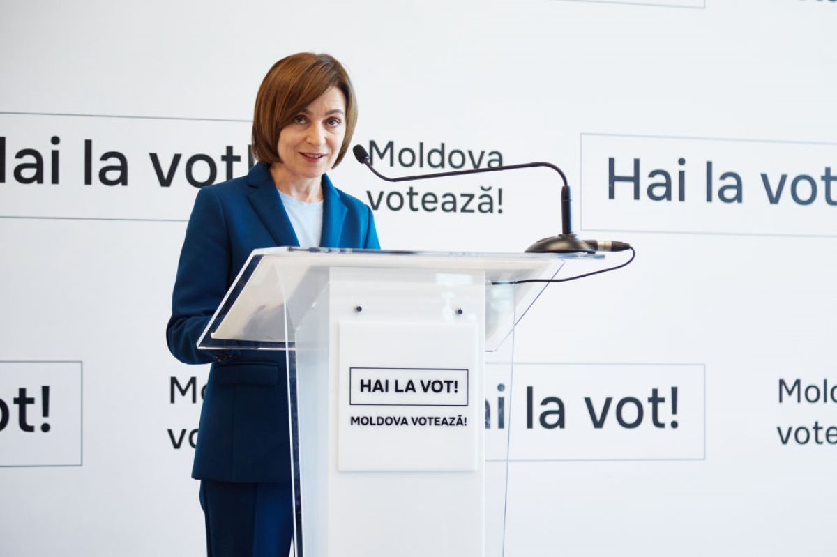 Moldova's election face-off: Sandu dubs rival 'Trojan horse'