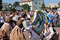 Niezwykła tradycja na Kaszubach. Niektórzy myślą, że to jakiś "szaleńczy taniec"