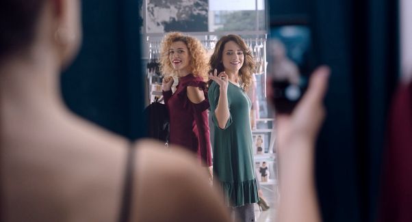 Gatta w nowej kampanii telewizyjnej zachęca, by „odkryć ją na nowo”