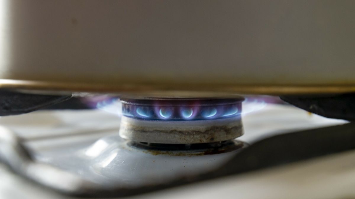 Na holenderskim rynku gazu ziemnego (TTF) cena gazu w kontraktach z dostawą w styczniu wzrosła do 160 euro za megawatogodzinę 