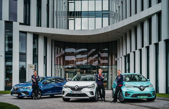 Kamil Stoch, Piotr Żyła i Dawid Kubacki testują elektryczne i hybrydowe samochody Renault (wideo)