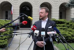 Koronawirus w Polsce. Łukasz Szumowski wyjawia, kiedy zdejmiemy maseczki