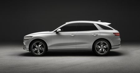 Genesis odsłonił elektrycznego GV70. Ma prawie 500 KM i wyciszy dźwięki podczas jazdy