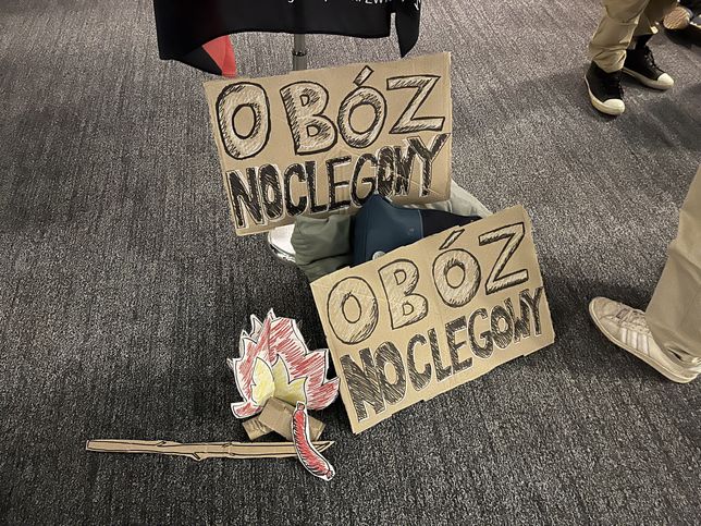 Studenci Uniwersytetu Warszawskiego zorganizowali protest w związku z kryzysem mieszkaniowym