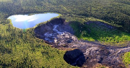 Kanada. Jezioro, które "spadnie" z klifu. Efekt zmian klimatycznych
