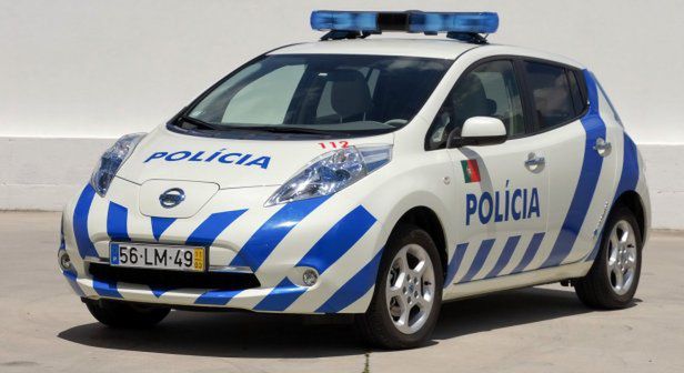 Nissany Leaf dla portugalskiej policji - gniazdkoradiowóz?