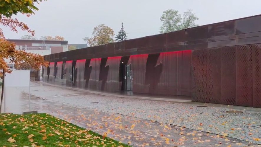 Wrocław. MPWiK na fali protestów kobiet. Piękny gest wsparcia… od drukarki wodnej Wrocław.  (MPWiK)