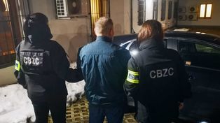 Zatrzymani dwaj lekarze oraz ich "pacjenci" odpowiedzą za nielegalny obrót produktami leczniczymi