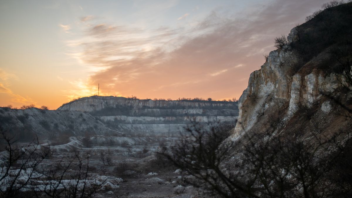 SLOVIANSK, UKRAINE - MARCH 9: Chalk quarry near Mount Karachun is seen at sunrise on March 9, 2025 in Sloviansk, Ukraine. Ongoing negotiations between Ukraine and the United States are focused on an agreement granting access to Ukraine’s rich mineral deposits. U.S. President Donald Trump stated that the U.S. is interested in acquiring rare-earth elements from Ukraine in exchange for continued American support in Ukraine’s war against Russia. Ukrainian President Volodymyr Zelenskyi confirmed that attracting foreign investment is a key component of Ukraine’s Plan for Victory. According to Yulia Svyrydenko, Ukraine’s Minister of Economic Development and Trade, the country holds the largest reserves of lithium and titanium, as well as significant deposits of other critical minerals in Europe. (Photo by Maks Muravsky/Global Images Ukraine via Getty Images)