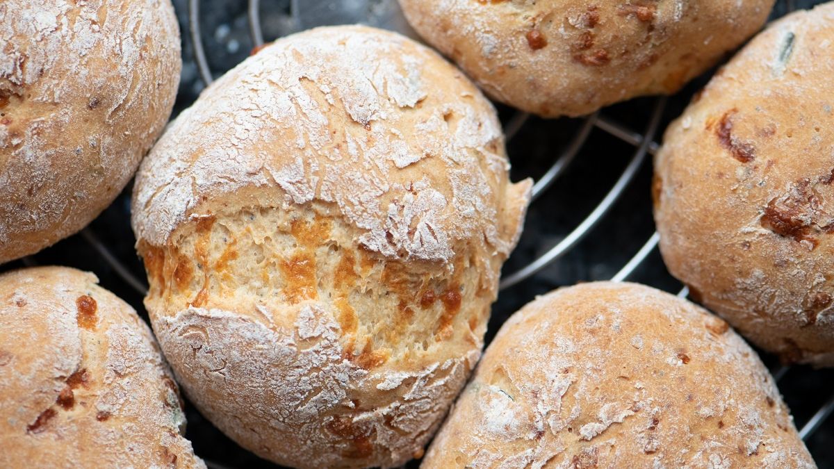 Bułki z serka wiejskiego