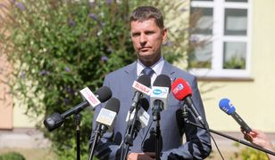 Rozpoczęcie roku szkolnego.  Dariusz Piontkowski o swoich decyzjach