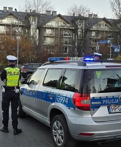 O włos od tragedii. Matka po narkotykach, obok niej 7-letnia córka