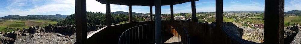 Jak z pomocą smartfonu zdobywać warownie? 23