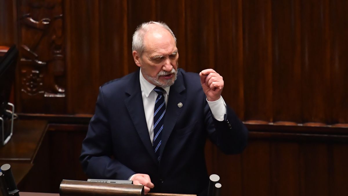 Antoni Macierewicz broni swojego byłego współpracownika Bartłomieja M.