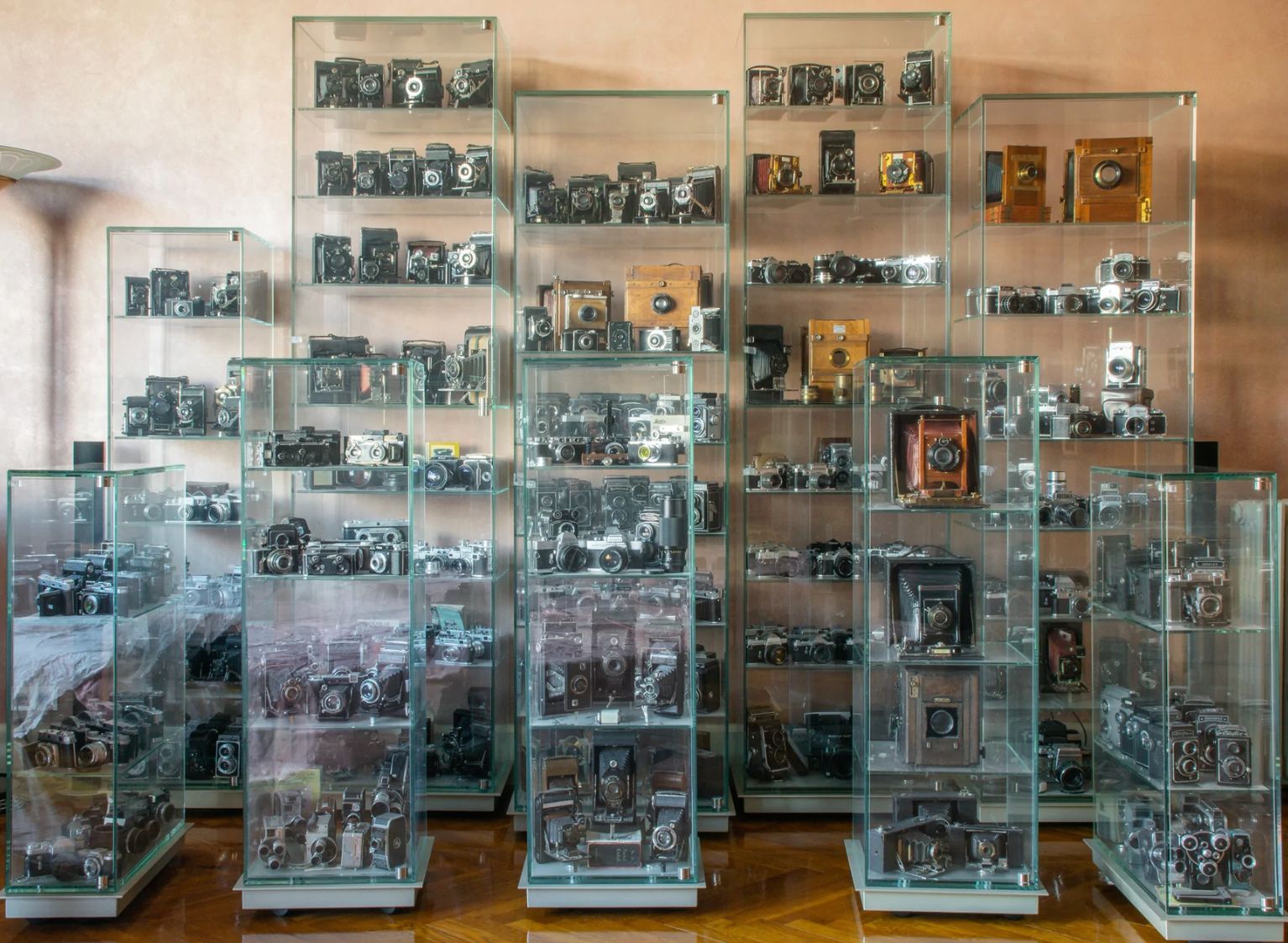 Kolekcja rzadkich aparatów idzie pod młotek. Jest warta co najmniej 140 tys. złotych! 3