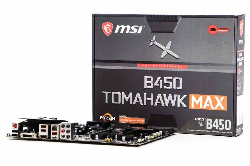 MSI B450 Tomahawk MAX obok pudełka