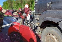 Tragiczny wypadek na S6. Nie żyją trzy osoby, w tym dziecko