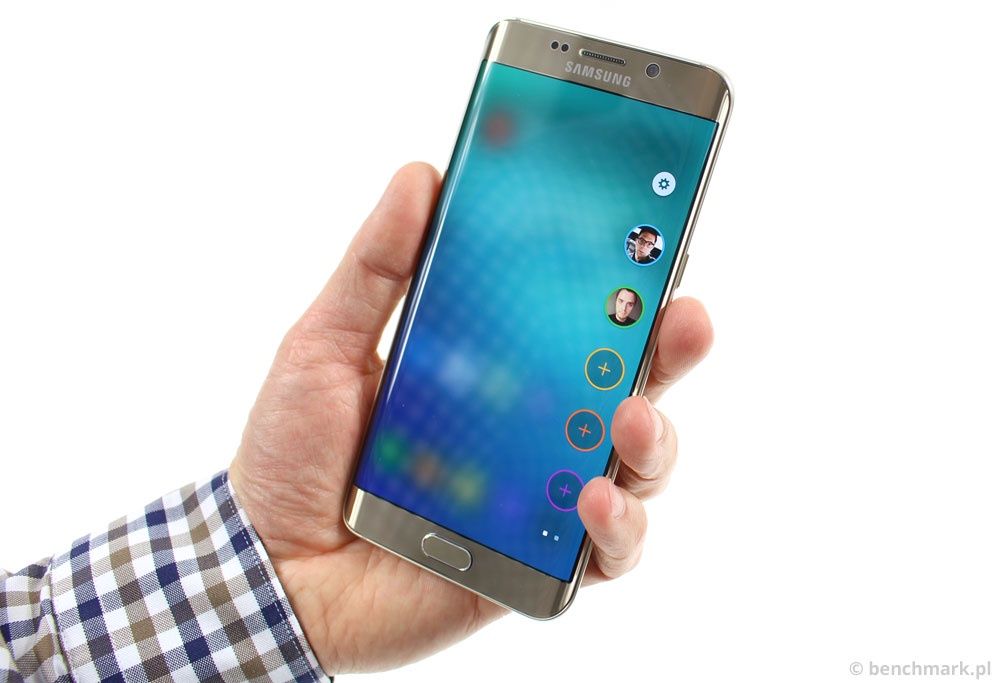 samsung galaxy s6 edge plus w ręce