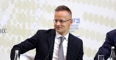 Węgierski MSZ uderza w KE. "Żyją w iluzji"