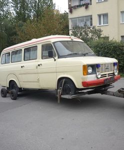 Ambulans, food truck, a nawet limuzyna. Strażnicy usunęli w 2015 ponad 2,2 tys. wraków