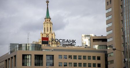 Rosyjski system bankowy w izolacji. Sankcje pogłębiają problem