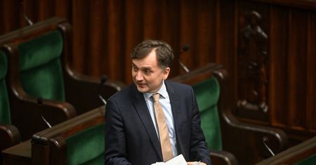 Ziobro bez immunitetu. Co dalej? Oto pełna procedura