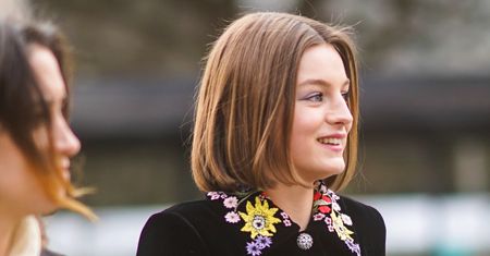 Zagrała księżną Dianę w "The Crown". Na okładce pozuje z nieogolonymi pachami