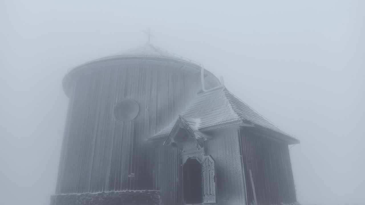 W Karkonoszach już zimowe warunki