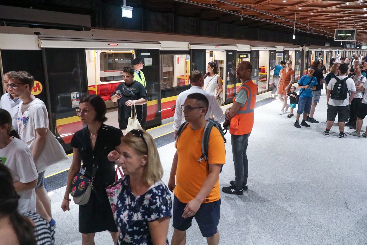 Metro na Bemowo otwarte. Nowy odcinek drugiej linii w Warszawie