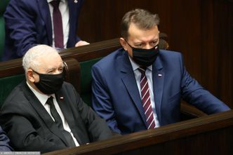 PiS zabrał emerytury, teraz musi je oddawać. Byli funkcjonariusze wygrywają przed sądami