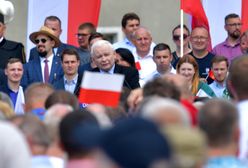 Kaczyński nagle zaczął mówić o Kukizie. Tłum głośno zareagował [NA ŻYWO]