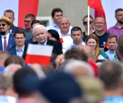 Kaczyński nagle zaczął mówić o Kukizie. Tłum głośno zareagował [NA ŻYWO]