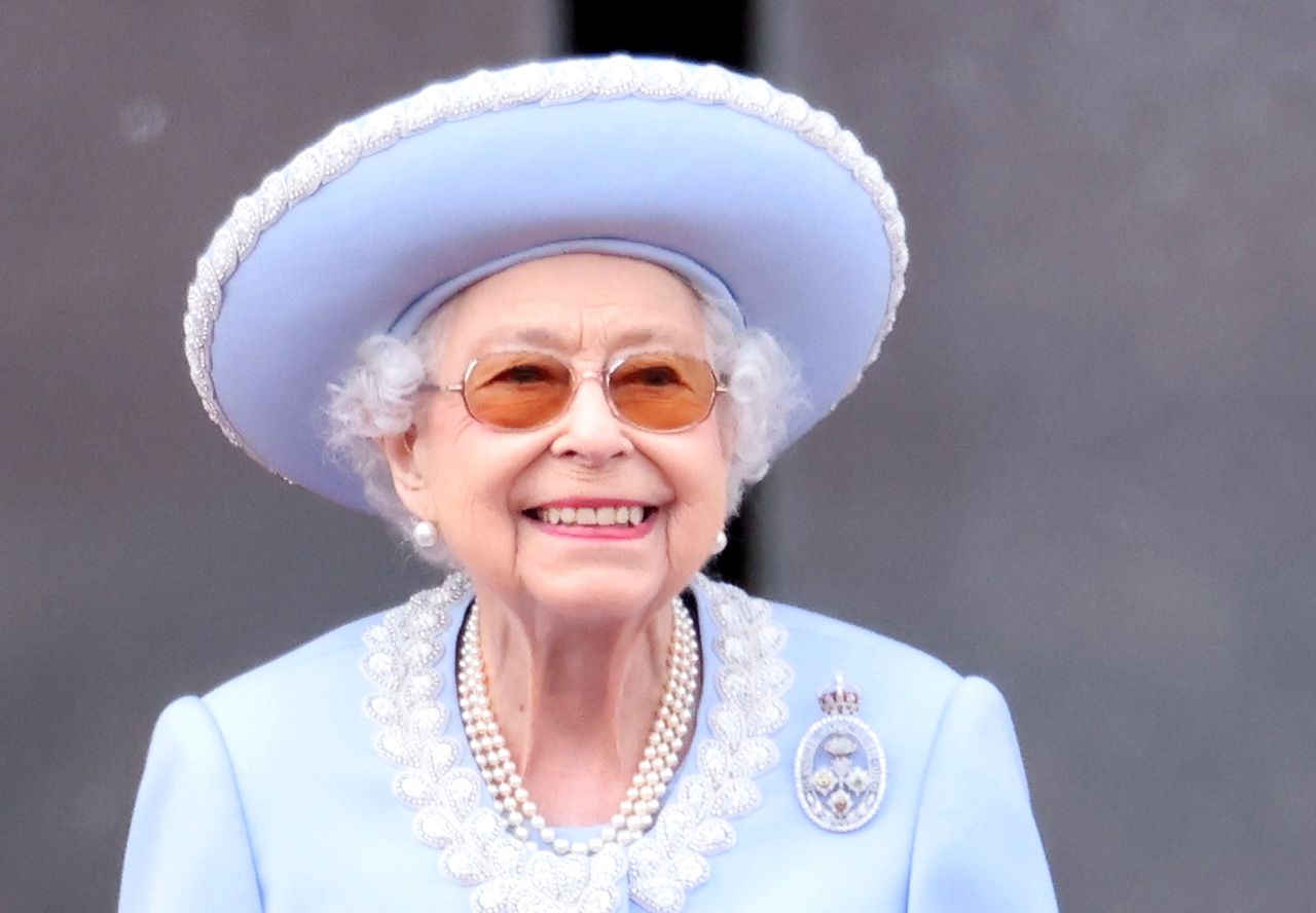 Królowa w końcu poznała prawnuczkę. Harry i Meghan spotkali się z królową