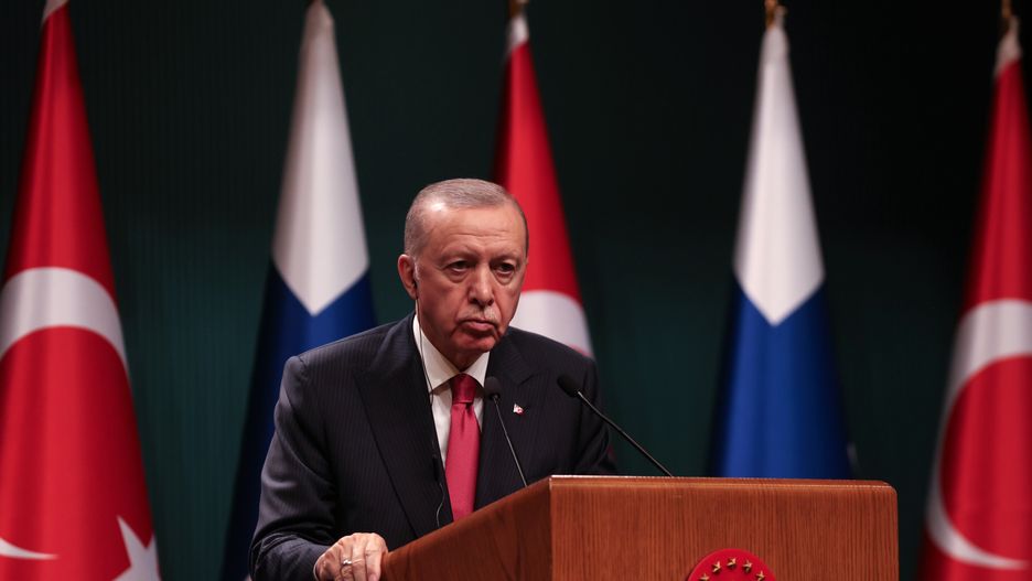 Turkish President Recep Tayyip Erdogan speaks at a joint press conference with Finnish President Alexander Stubb (unseen) after their meeting at the Presidential Palace in Ankara, Turkey, 01 October 2024. EPA/NECATI SAVAS Dostawca: PAP/EPA.