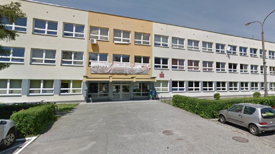 Atak nożem w szkole. 15-latek otrzymał cios w brzuch