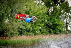 Z deską autobusem czyli czym jest warszawski wakeboarding