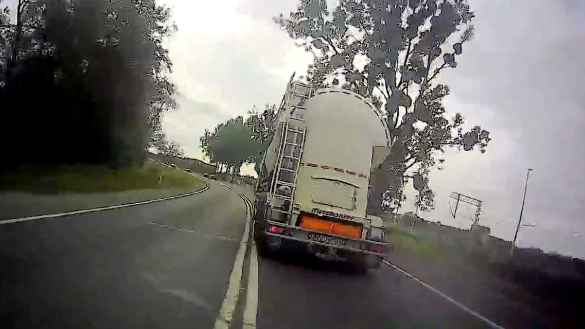 Kontrowersyjne zachowanie kierowcy TIR-a. Dlaczego nie ustąpił?