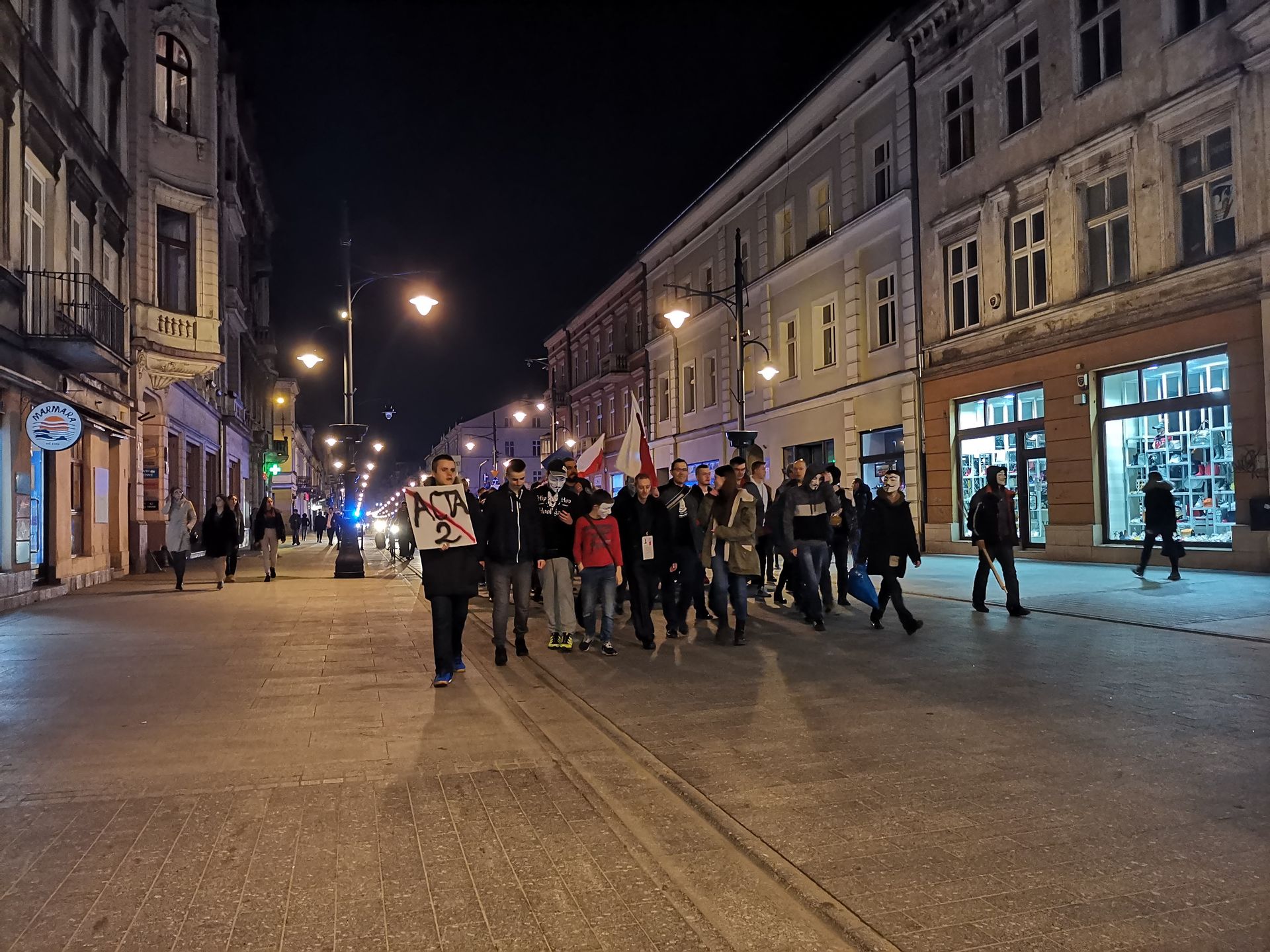 Łódź, przejście ul. Piotrkowską